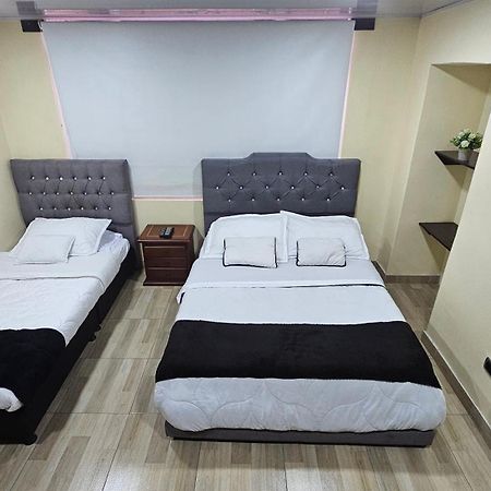 בוגוטה Colisseum Roma House- Campin Simon Bolivar Movistar Embajada Compensar מראה חיצוני תמונה